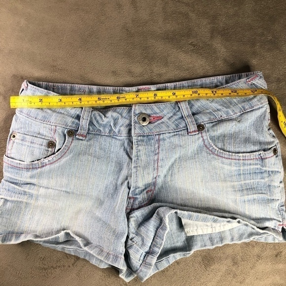 Levis Denim Stripes Jeans Short Size 14 - Picture 7 of 8